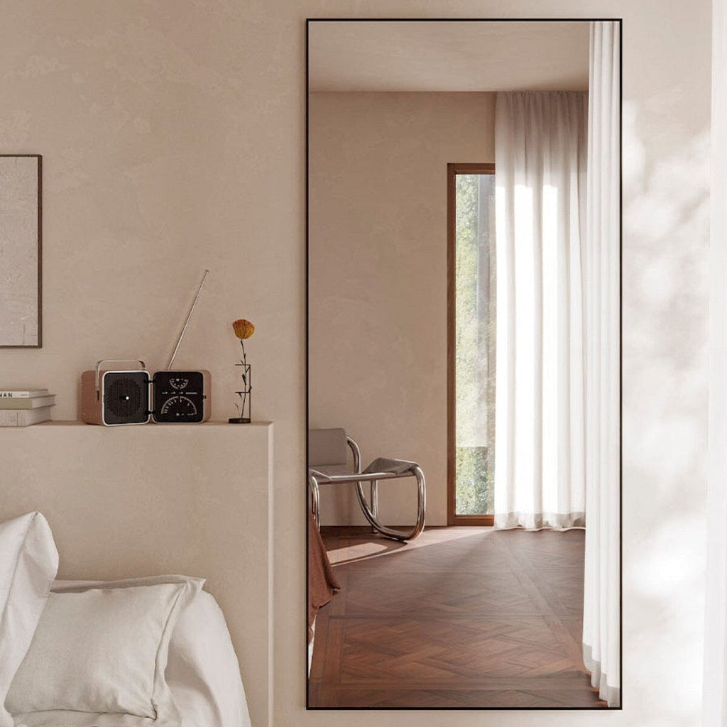 How to Use Mirrors to Make a Room Feel Larger