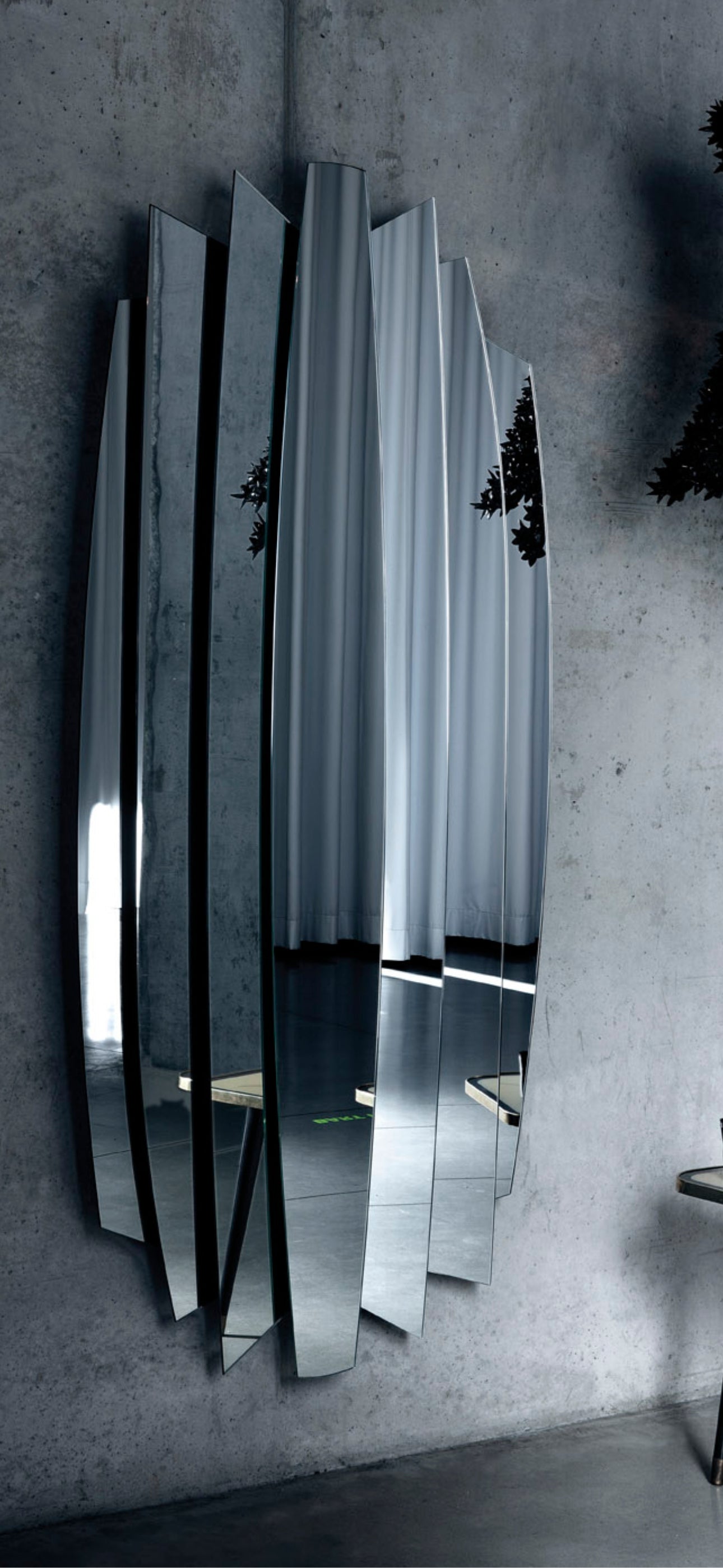 Large & XL Statement Mirrors