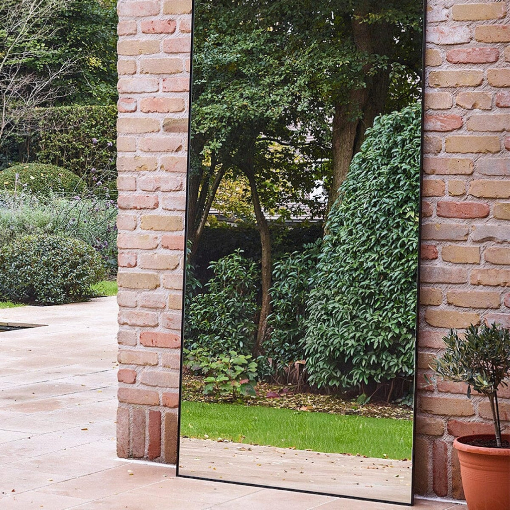 Lucka Dark Outdoor Mirror | Clear Weatherproof Mirror Deknudt Mirrors 