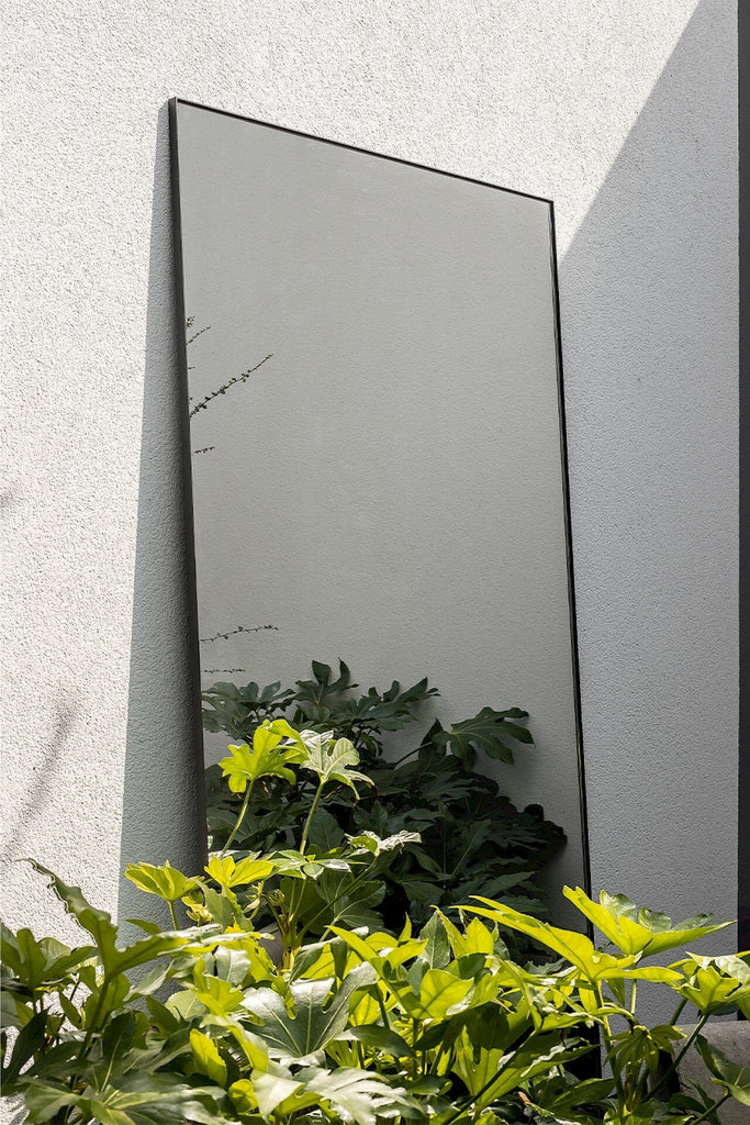 Lucka Dark Outdoor Mirror | Clear Weatherproof Mirror Deknudt Mirrors XL 