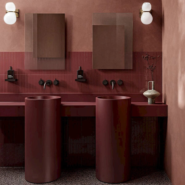 Void small mirror, 70cm asymmetrical composition, handcrafted in Belgium by Deknudt Mirrors